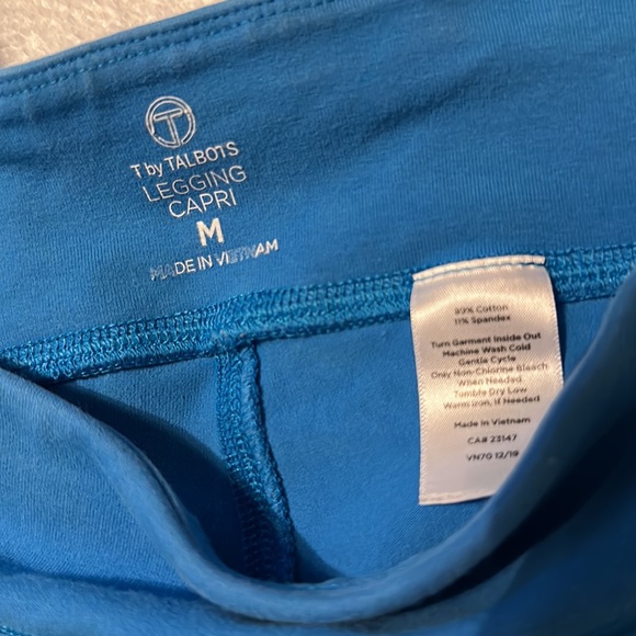 Exercise Capris Stretch T by Talbots Sz M. Blue used condition - Picture 2 of 4